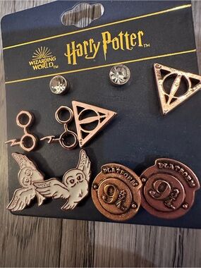 Warner Bros. Rose Gold Harry Potter Stud Earring Set